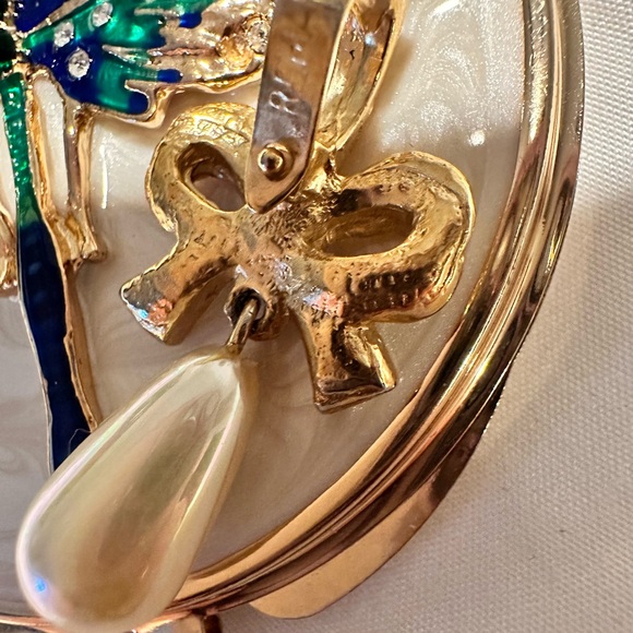 Elegant Vintage Peal Pendant with rhinestones - Picture 6 of 8